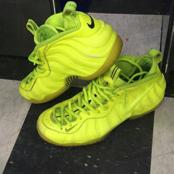 Bright yellow foamposites Clearance